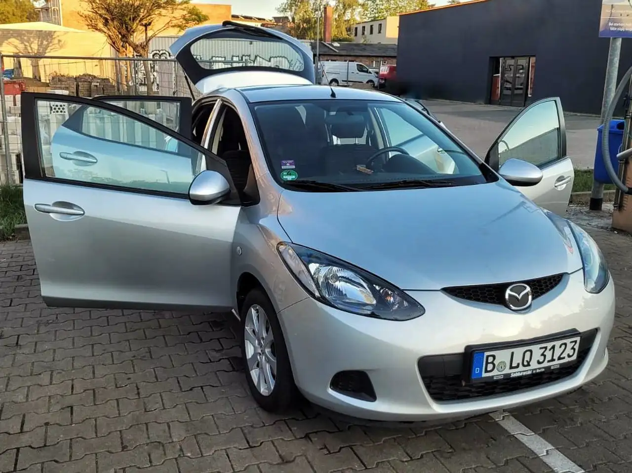 Mazda 2
