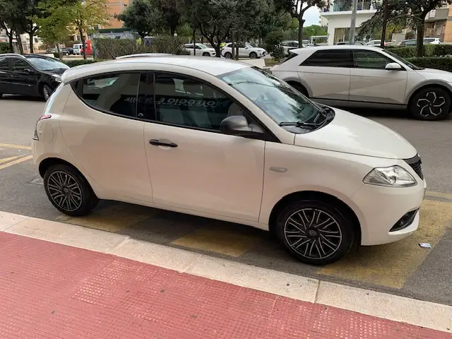Lancia Ypsilon 1.2 Elefantino Blu ecochic Gpl 69cv