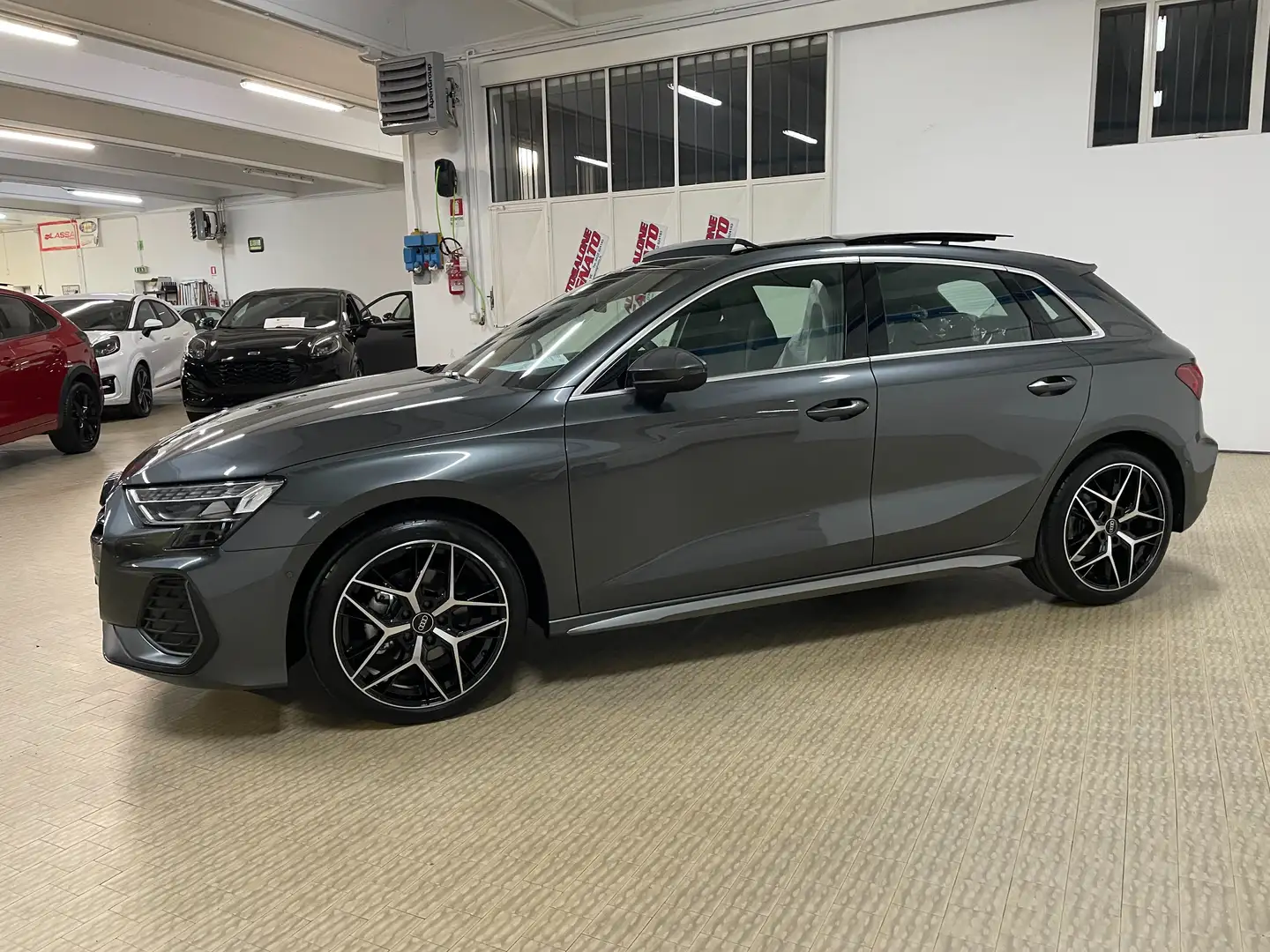 Audi A3 SPB 35 tdi S line s-tronic Km0 NEWMODEL Tettoapr. Grigio - 2