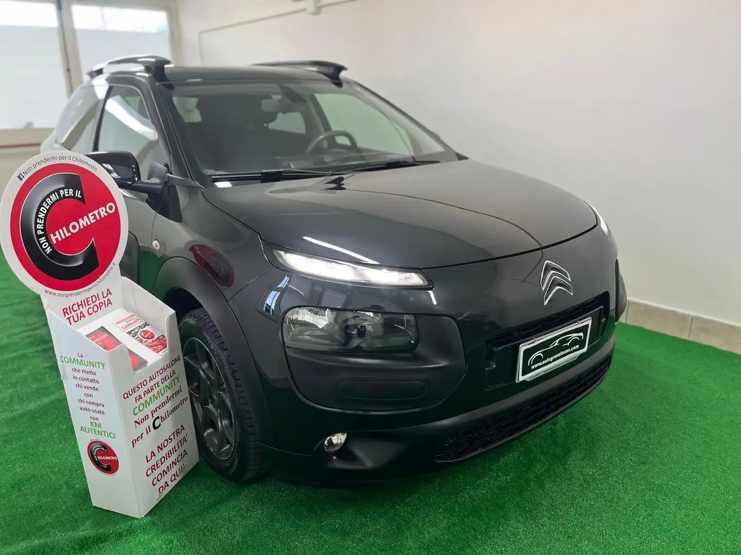 Citroen C4 Cactus 1.6 e-HDi 92cv AUT. Shine Negro - 1