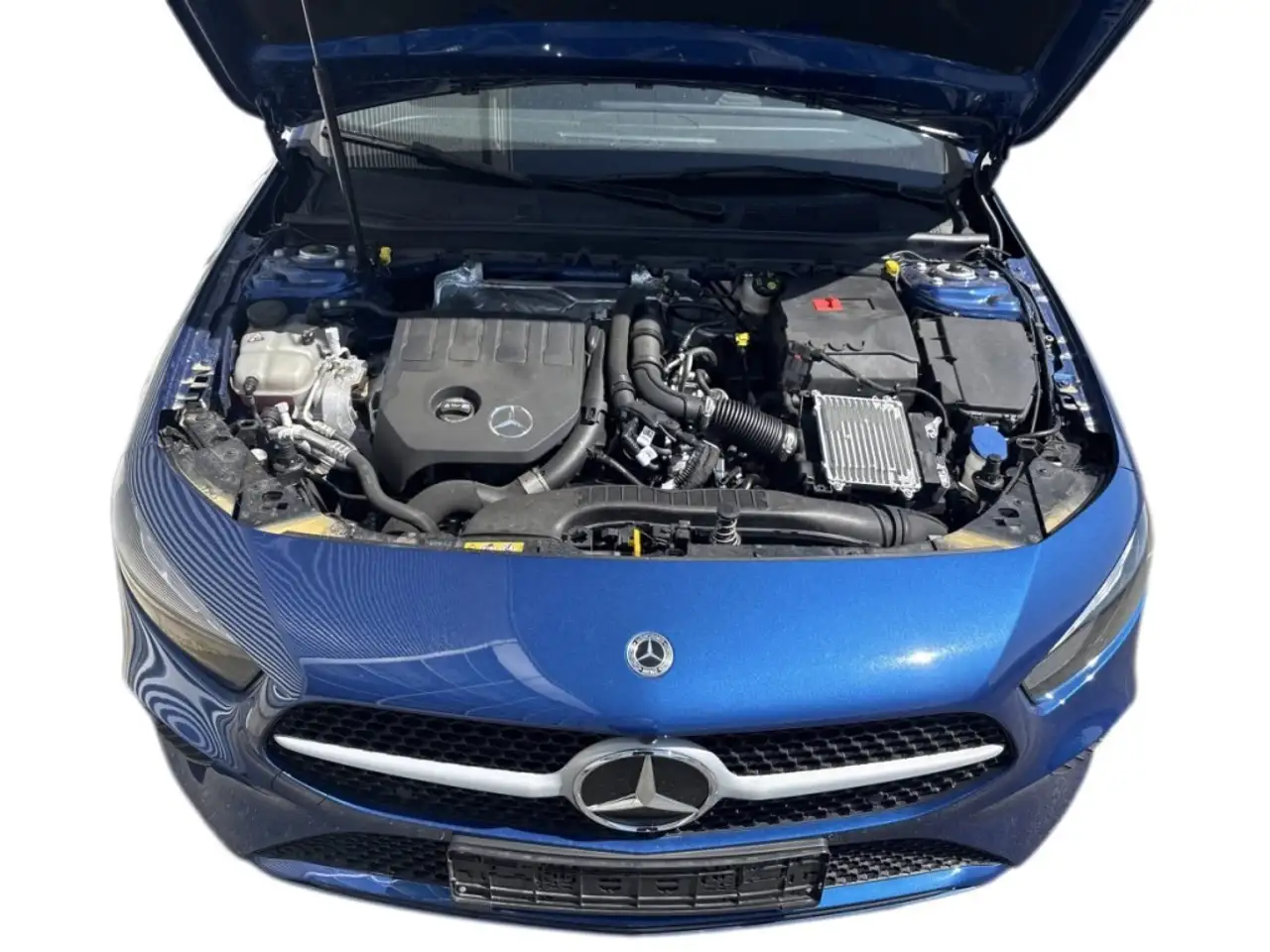Mercedes-Benz A 180 Limousine AHK LED ACC SHZ 11