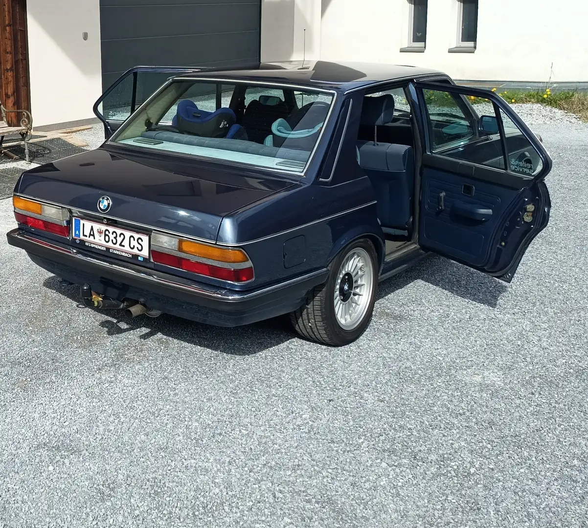 BMW 520 520i (E28) - 2
