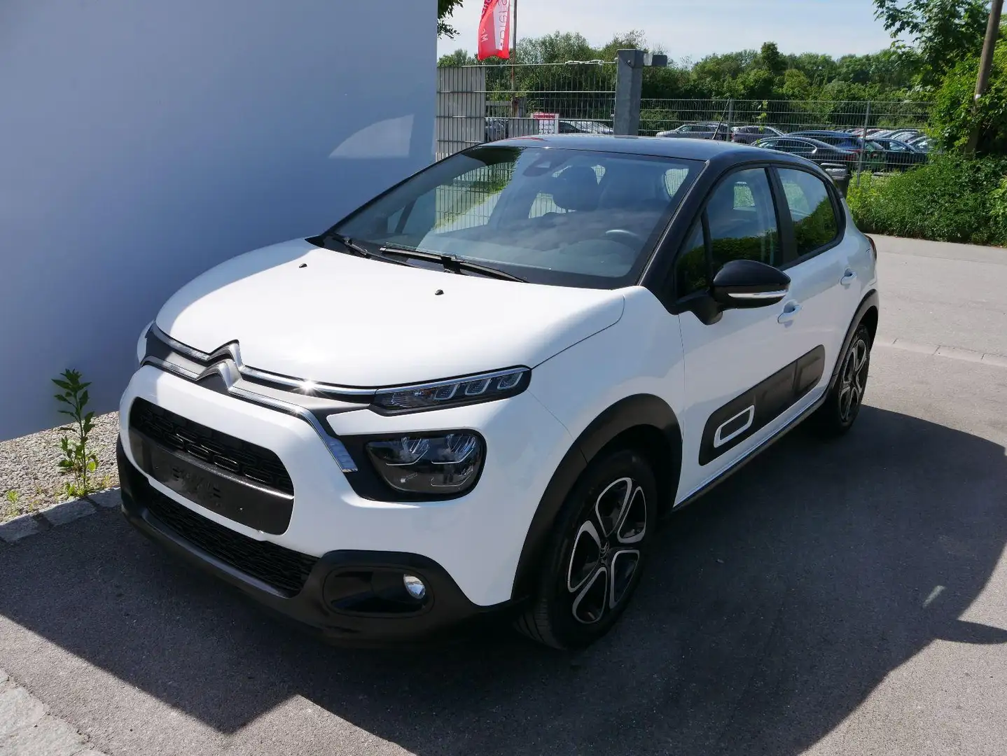 Citroen C3 PureTech *PDC-HINTEN*TEMPOMAT*NAVI*LED*BLUETOOTH*K Wit - 2