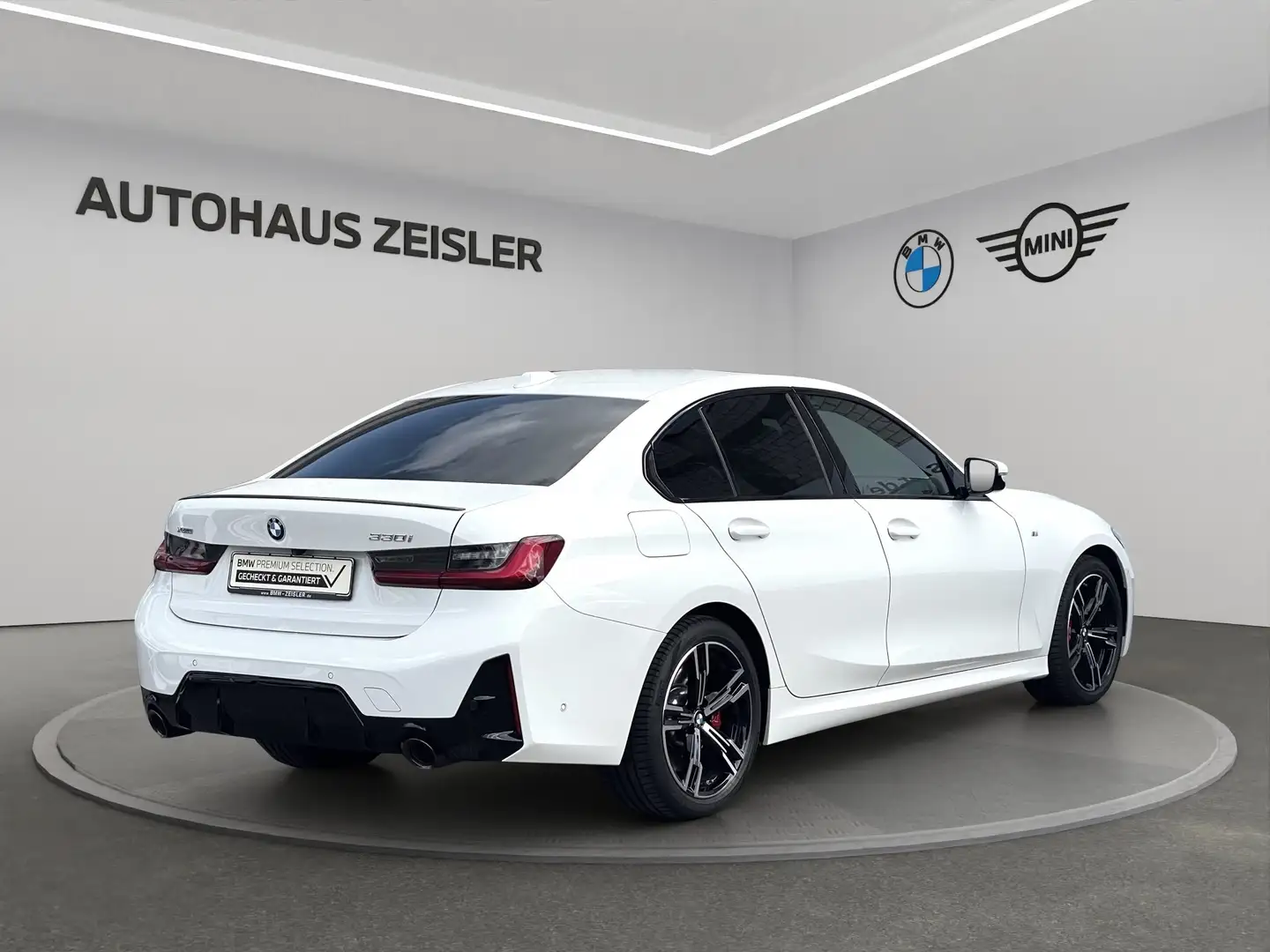 BMW 330 i xDrive Limousine M SPORTPAKET UPE 77.190,-- Weiß - 2