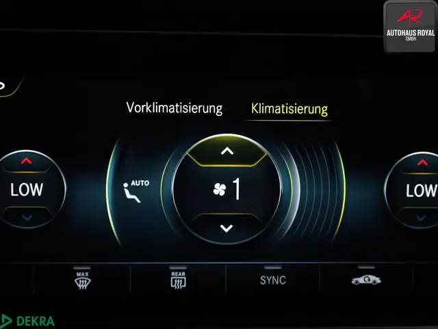 Mercedes-Benz E-Class view 15