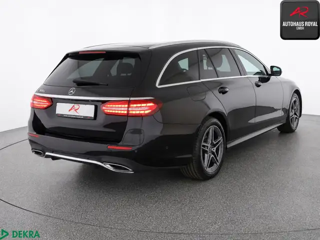 Mercedes-Benz E-Class view 5