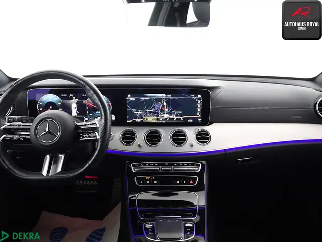 Mercedes-Benz E-Class view 9