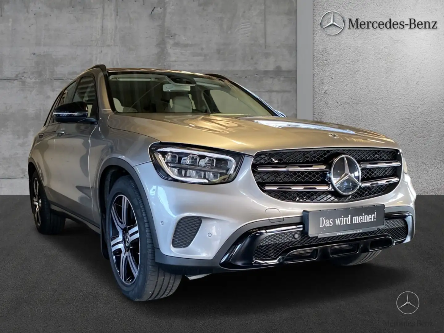 Mercedes-Benz GLC 200 d 4MATIC+9G-TRONIC+NIGHT+AHK+LED+MBUX+19 srebrna - 2