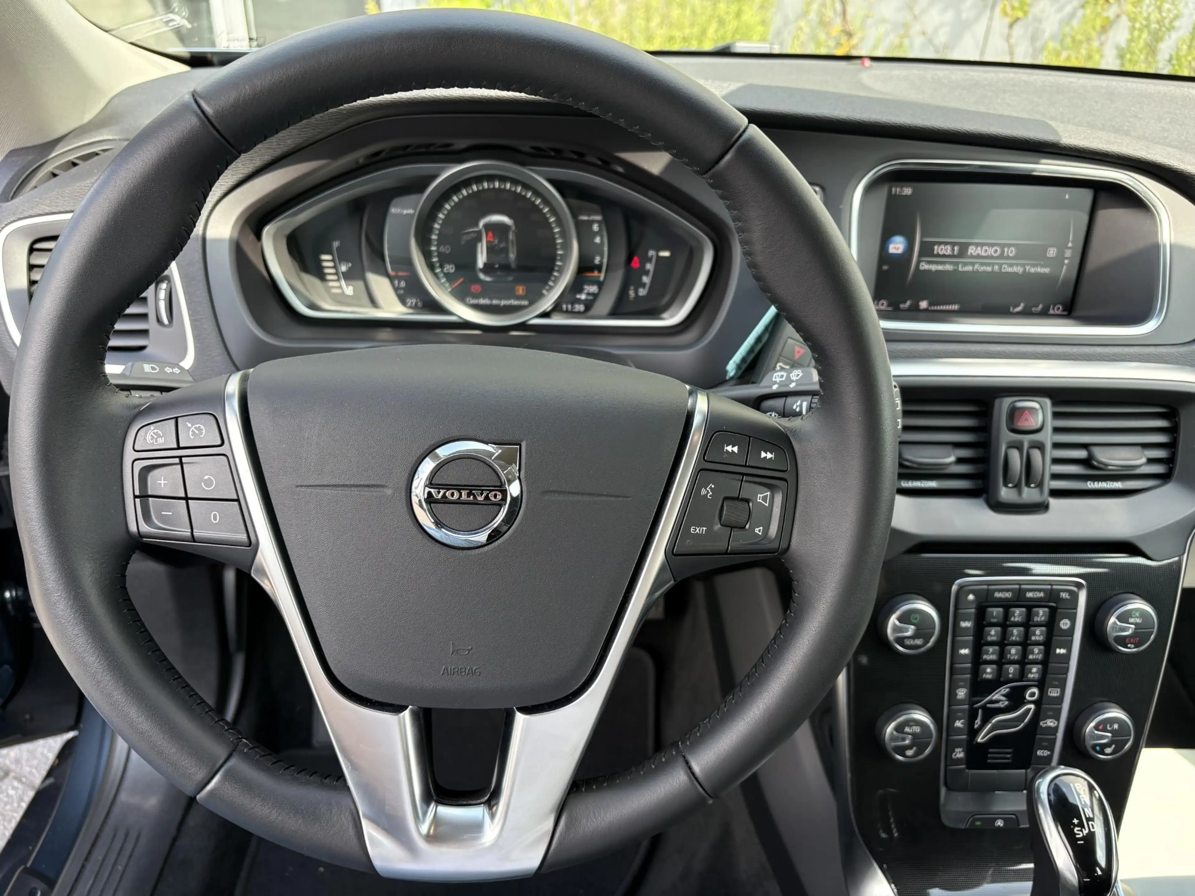 Volvo V40 1.5 T2 Polar+ | Navigatie | Stoelverwarming | Blue — photo 7