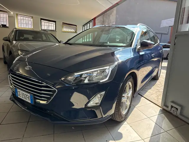 Ford Focus view 8