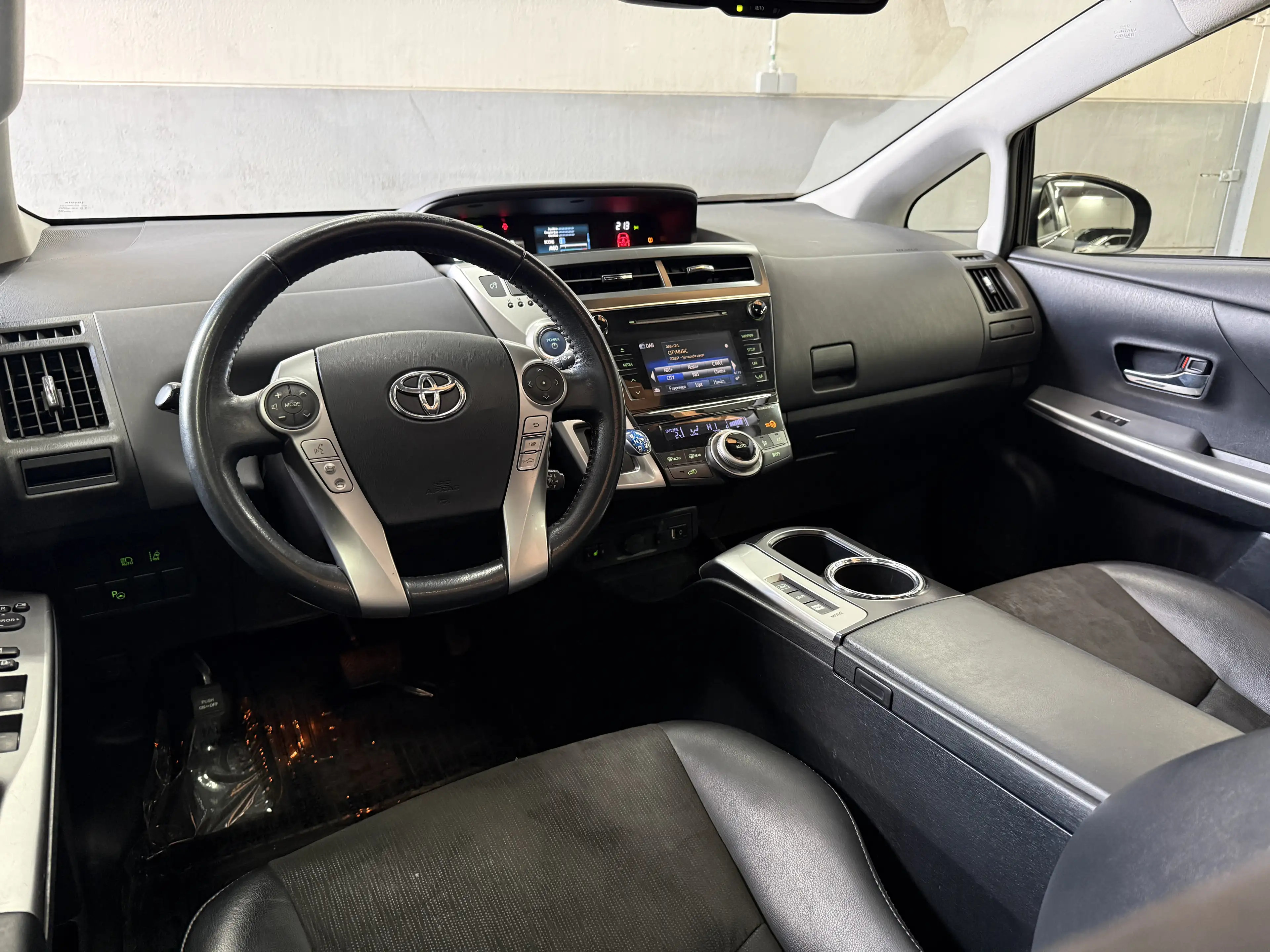 Toyota Prius+ hybride / 7 ZITPLAATSEN / TOYOTA GARANTIE / OHB OK — photo 13