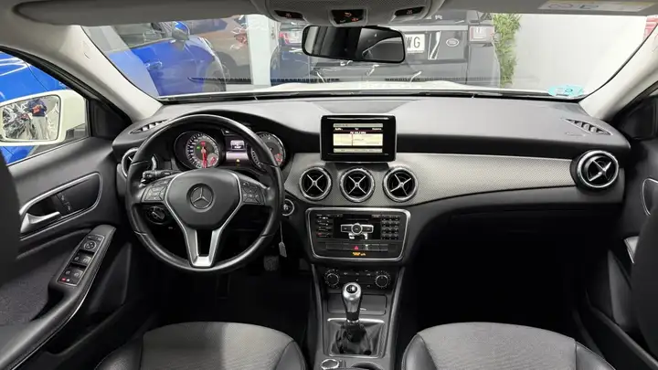 Mercedes-Benz GLA 200D Style (2015) X156 2015, foto 5