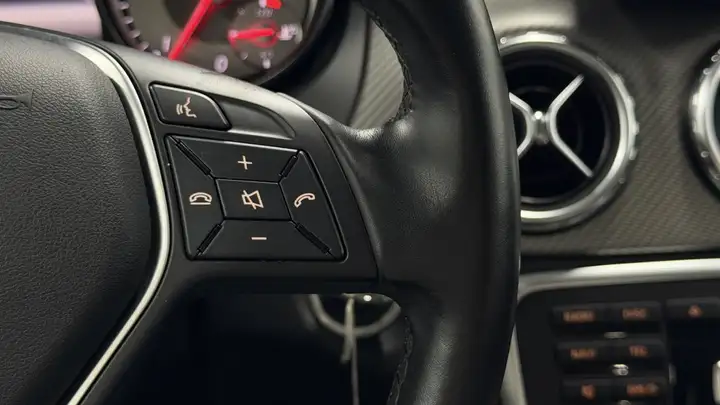 Mercedes-Benz GLA 200D Style (2015) X156 2015, foto 7