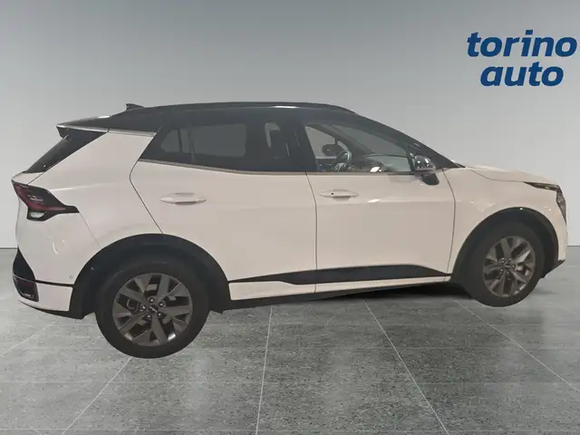 Kia Sportage view 3