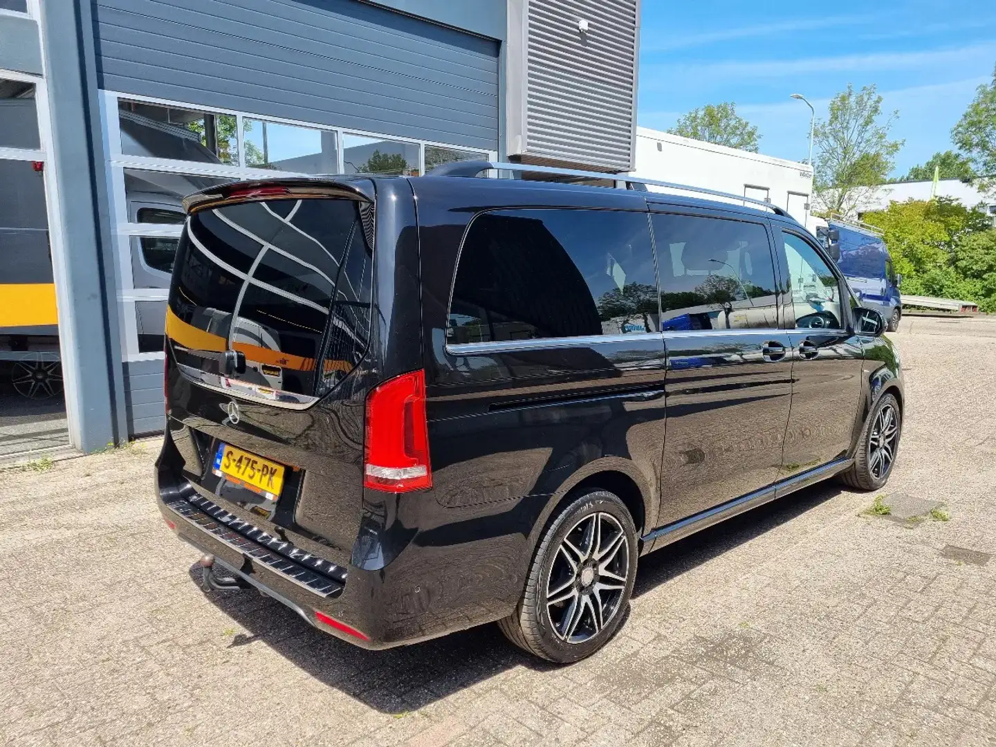 Mercedes-Benz V 250 V D Personen AMG Euro 6 Full options Zwart - 2
