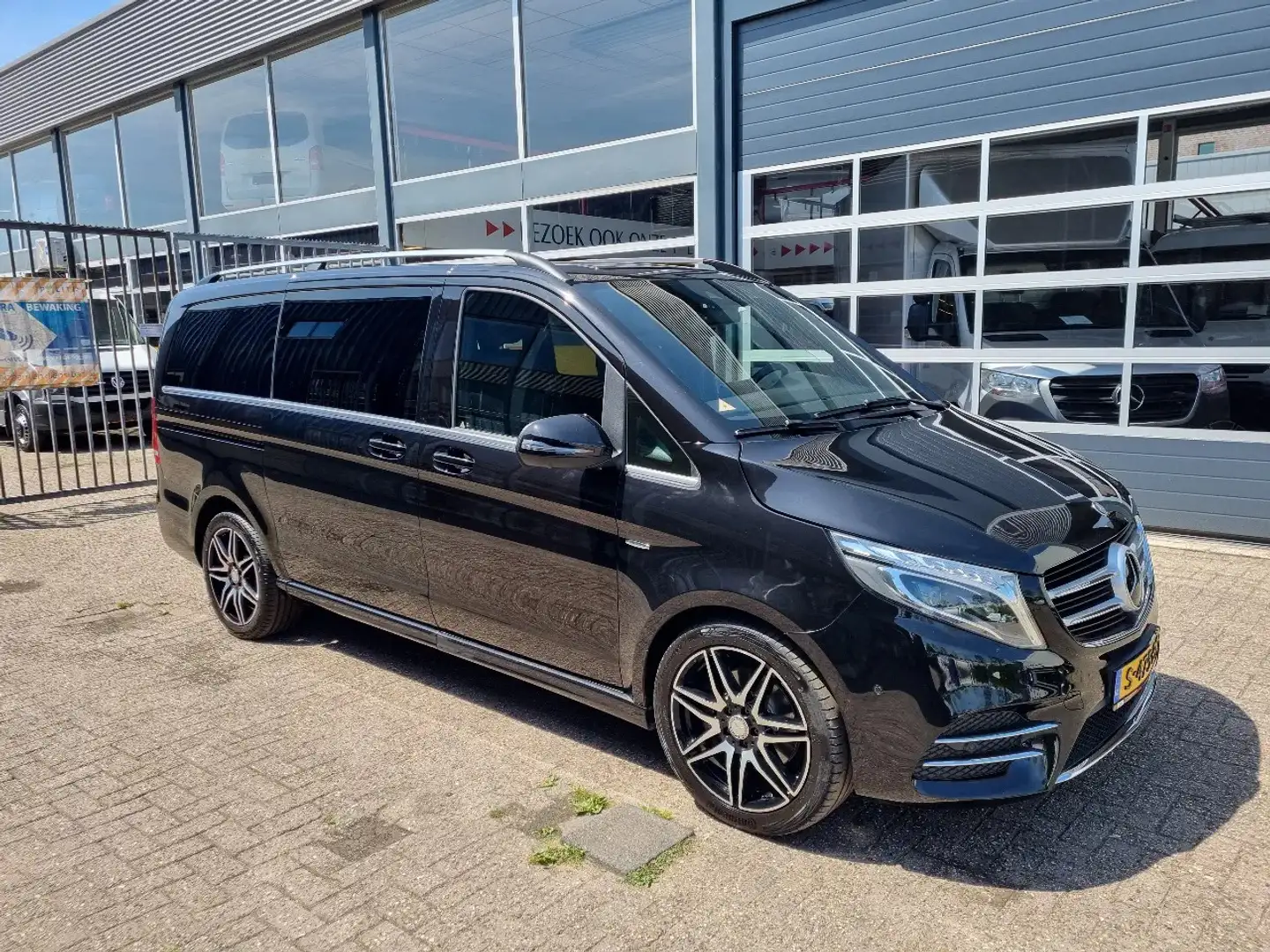 Mercedes-Benz V 250 V D Personen AMG Euro 6 Full options Zwart - 1