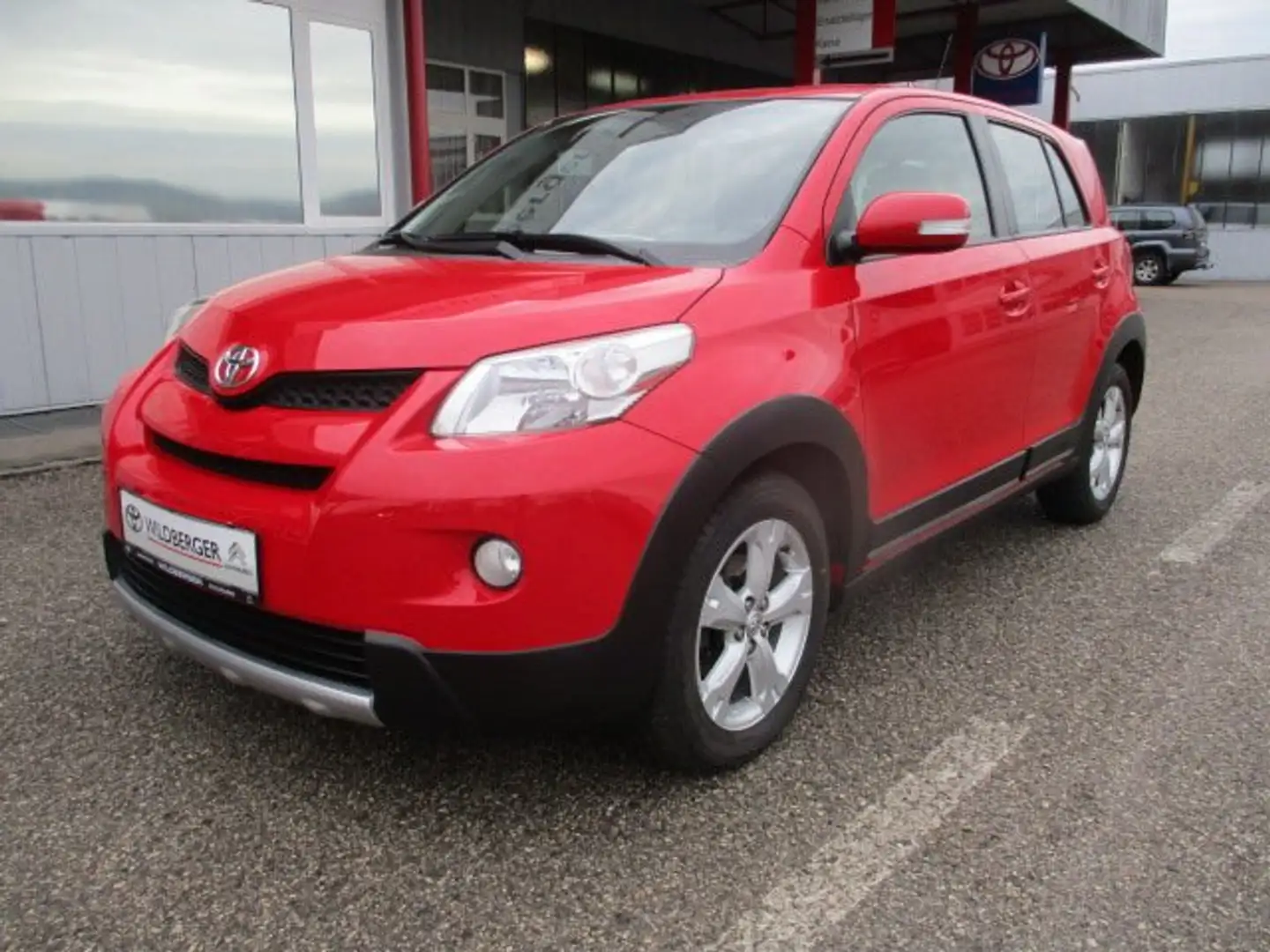 Toyota Urban Cruiser 1,4 D-4D DPF High AWD mit Sperre Rot - 1