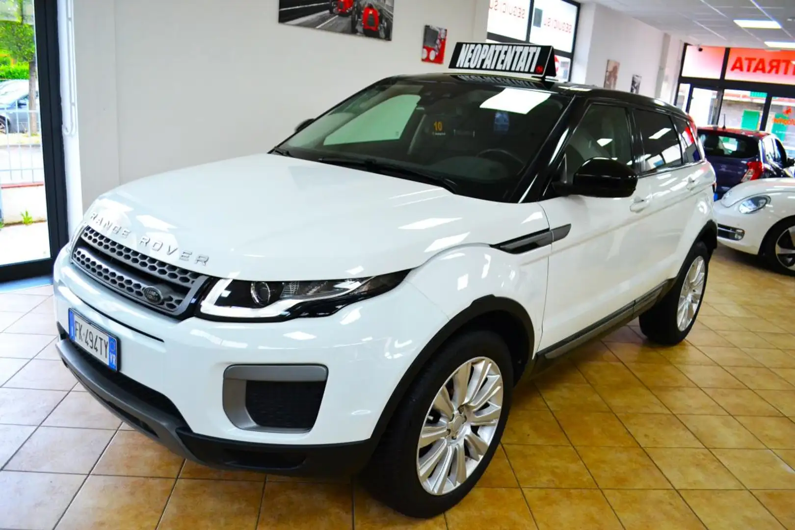 Land Rover Range Rover Evoque 2.0 eD4 5p. Urban Attitude Edition Bianco - 1
