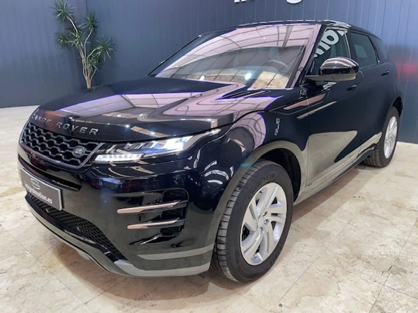 Land Rover Range Rover Evoque 2.0 D150 R-Dynamic AUTO 4WD Negro - 2