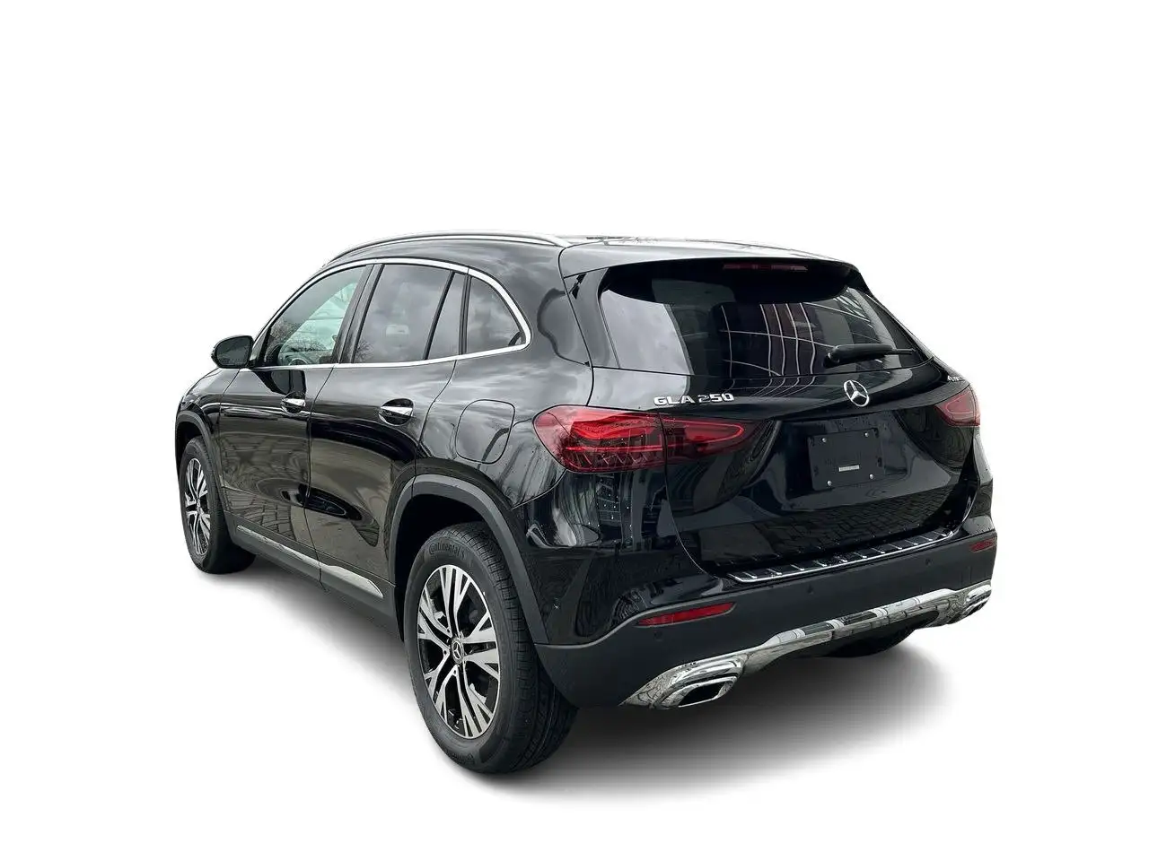 Mercedes-Benz GLA снимка Mercedes-Benz GLA