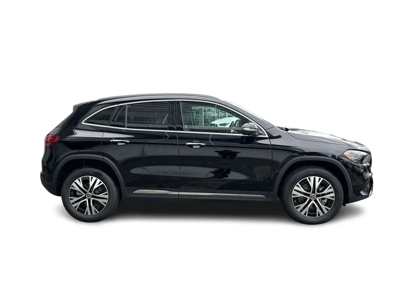 Mercedes-Benz GLA снимка Mercedes-Benz GLA