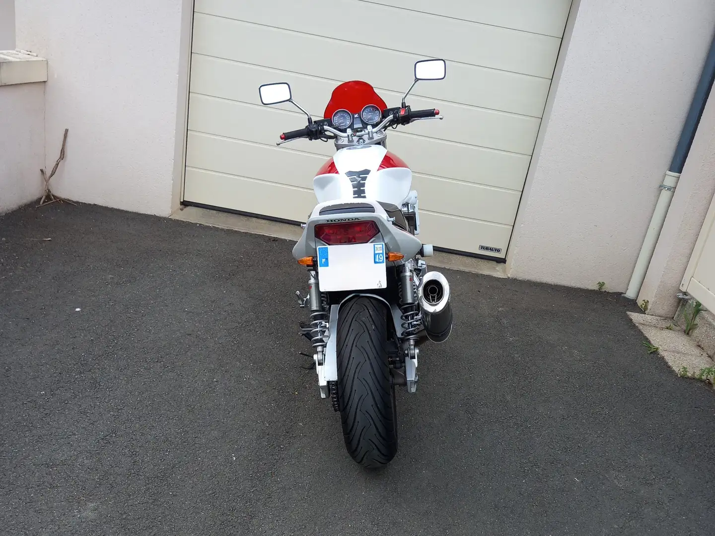 Honda CB 1300 Bílá - 2