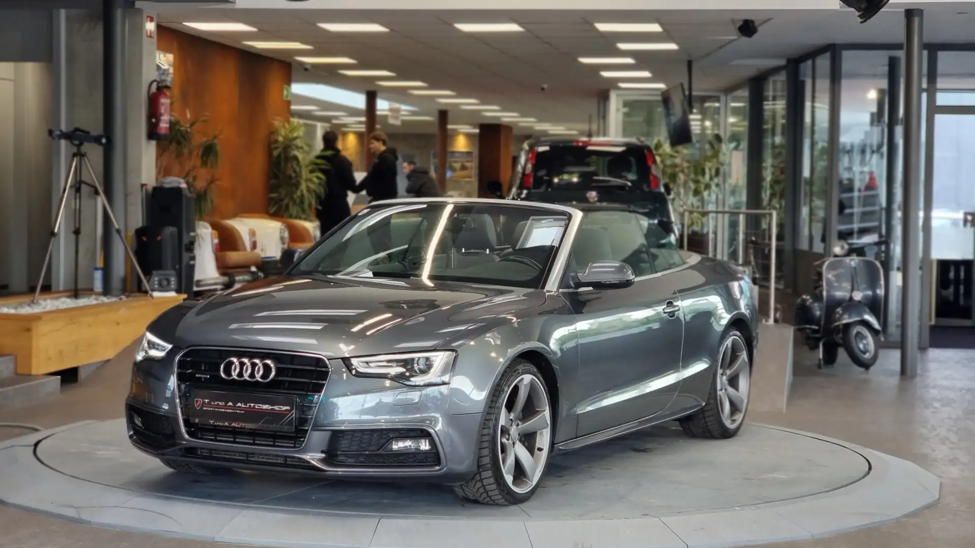 Audi A5 2,0 TFSI QUATTRO S-Line S-Tronic *19Zoll*PDC*LED-T Grau - 1