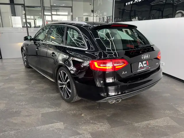 Audi A4 view 6