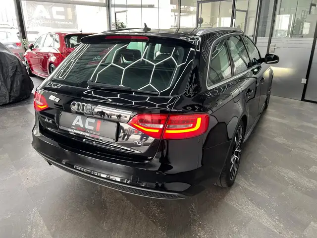 Audi A4 view 8