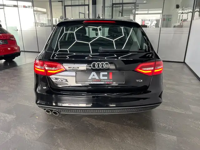 Audi A4 view 7