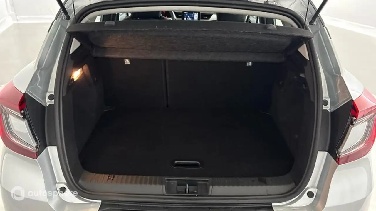 Renault Captur — photo 14
