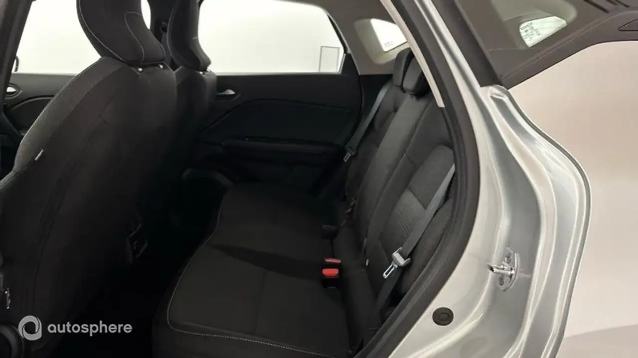 Renault Captur — photo 13