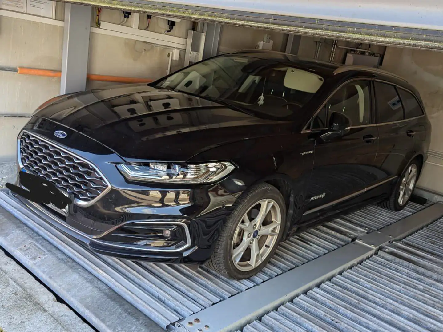 Ford Mondeo Mondeo Turnier 2.0 Ti-VCT Hybrid VIGNALE Schwarz - 2