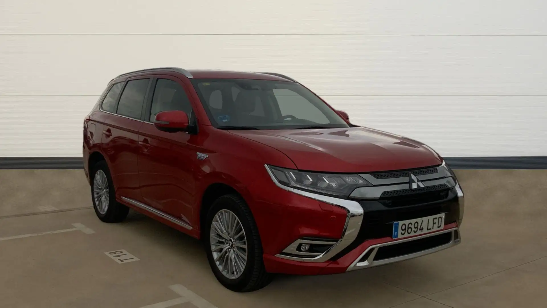 Mitsubishi Outlander PHEV Kaiteki 4WD - 1