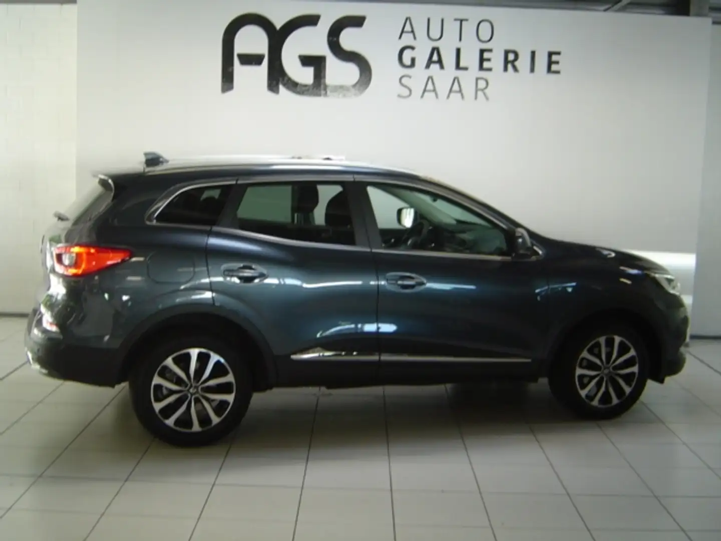 Renault Kadjar Techno 1.3 TCe 160 EU6d Navi Leder LED ACC Apple C Grau - 1