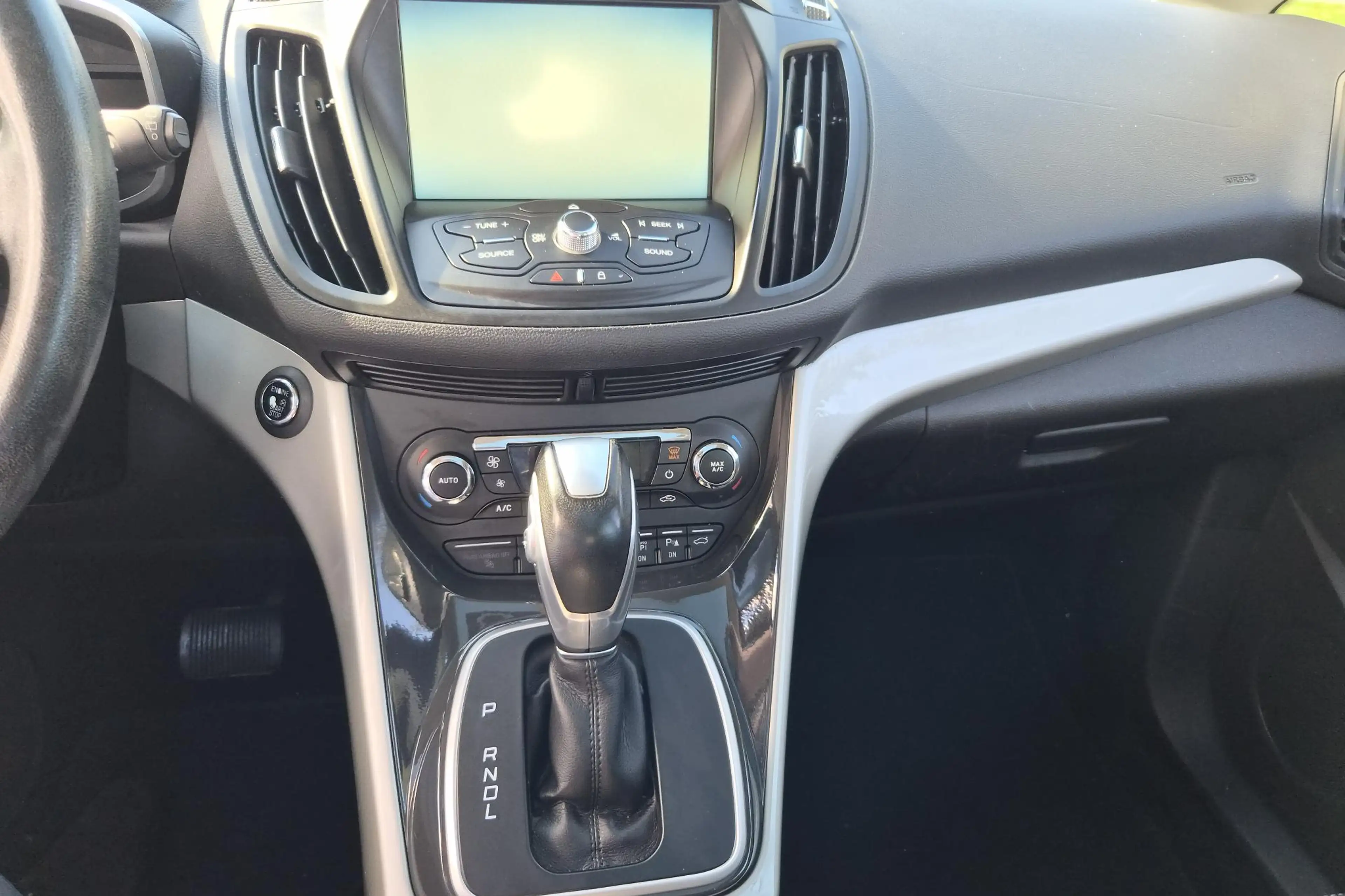 Ford C-Max 2.0 Plug-in Hybrid Titanium Plus — photo 11