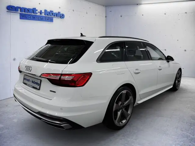 Audi A4 view 3
