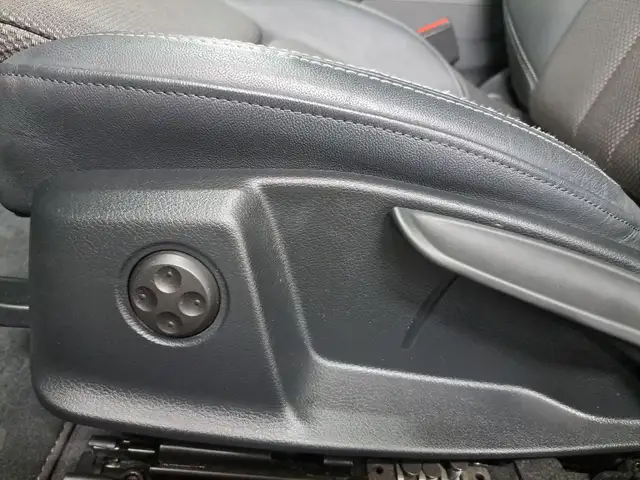 Audi A4 view 10