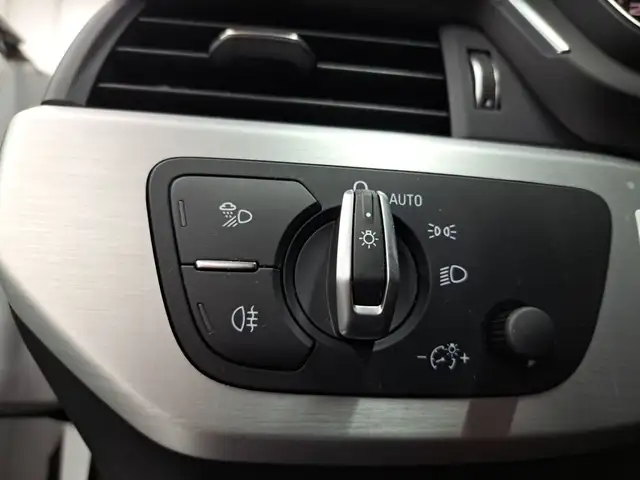 Audi A4 view 11