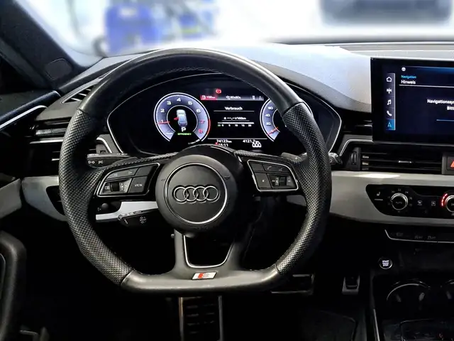 Audi A4 view 15