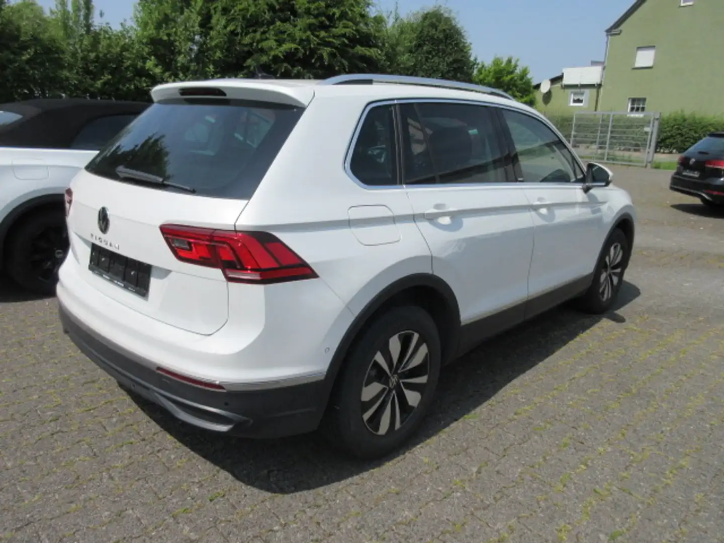 Volkswagen Tiguan MOVE 2.0 TDI DSG NAVI KAMERA LED ACC ALU APS SITZH Blanc - 2