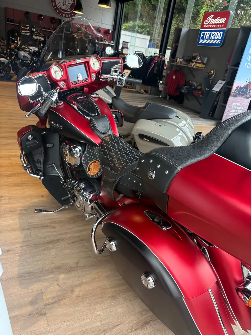 Indian Roadmaster Classic Rouge - 2