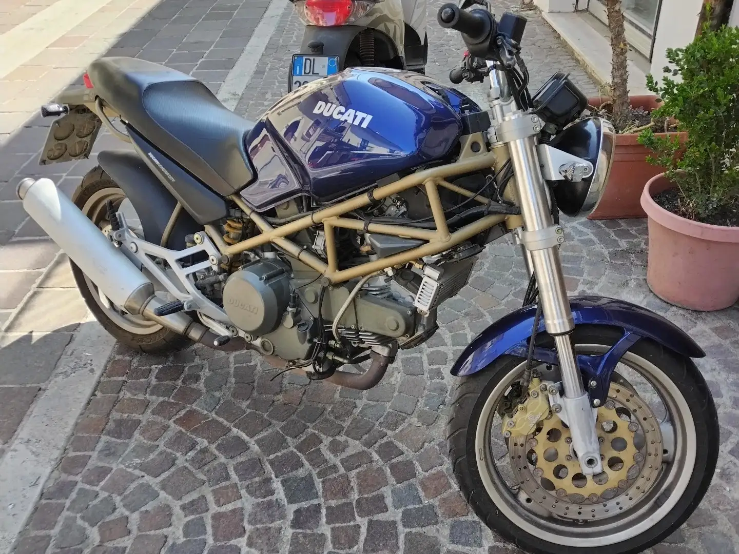 Ducati Monster 750 Azul - 2