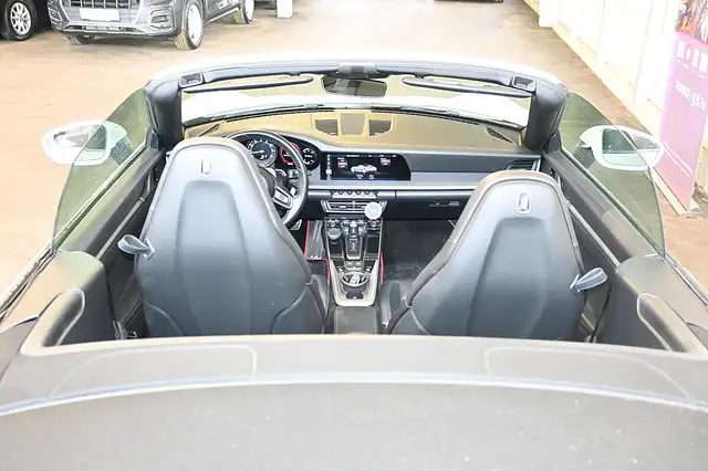 Porsche 911 Carrera S Cabriolet Ansicht 30