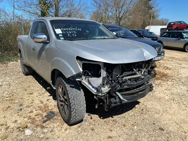Nissan NP300 Navara NP 300 2.3 DCi 163 / EH816