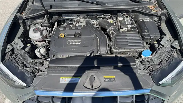 Audi Q3 view 15