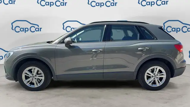 Audi Q3 view 2