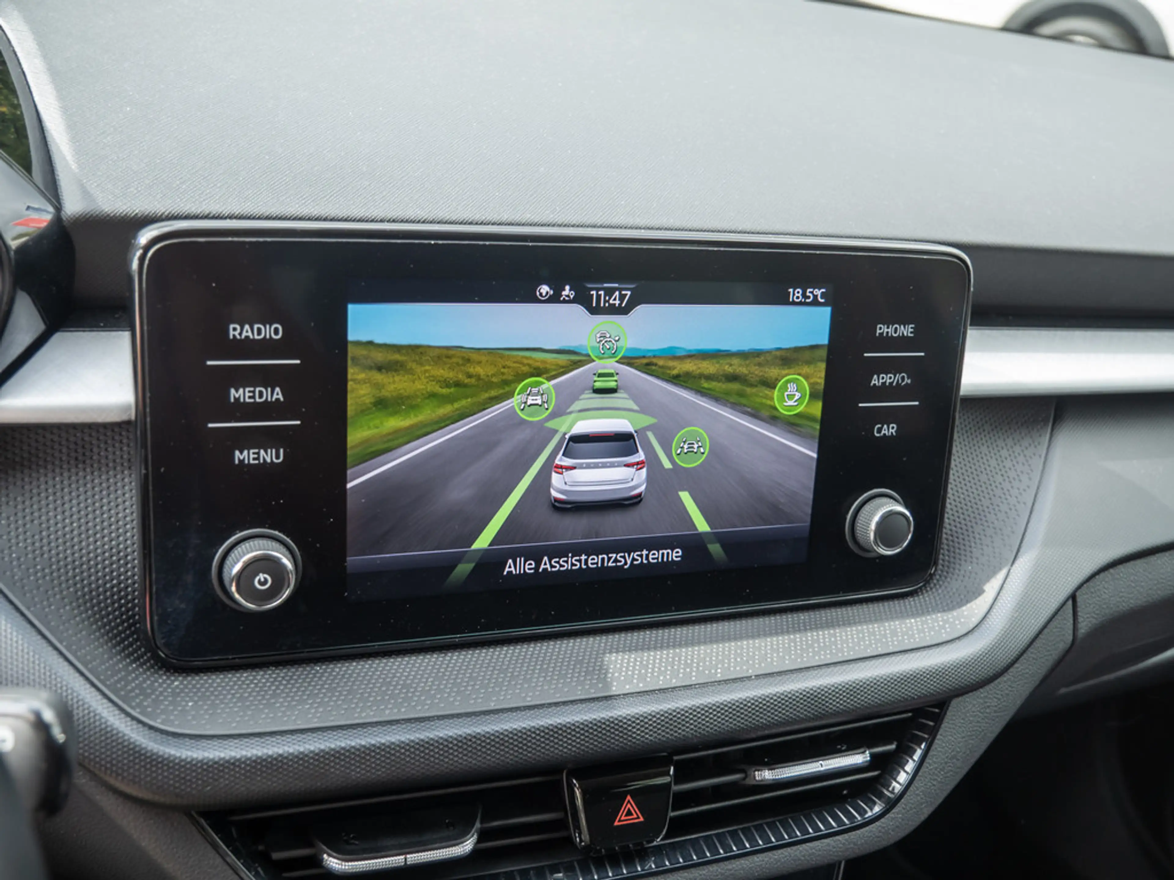 Skoda Fabia 1.0 TSI Ambition SHZ KAMERA AHK ACC LED — photo 9