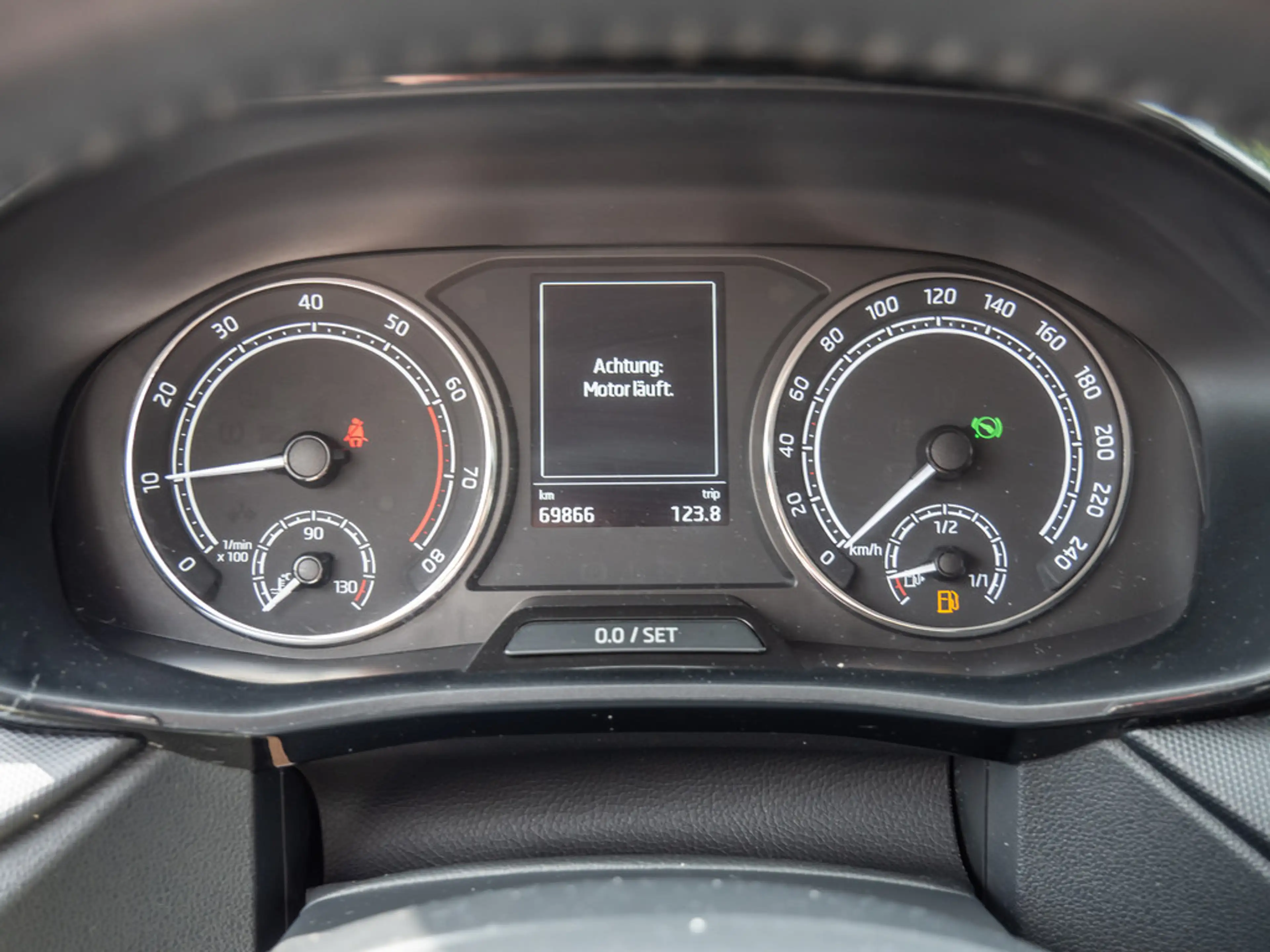 Skoda Fabia 1.0 TSI Ambition SHZ KAMERA AHK ACC LED — photo 14