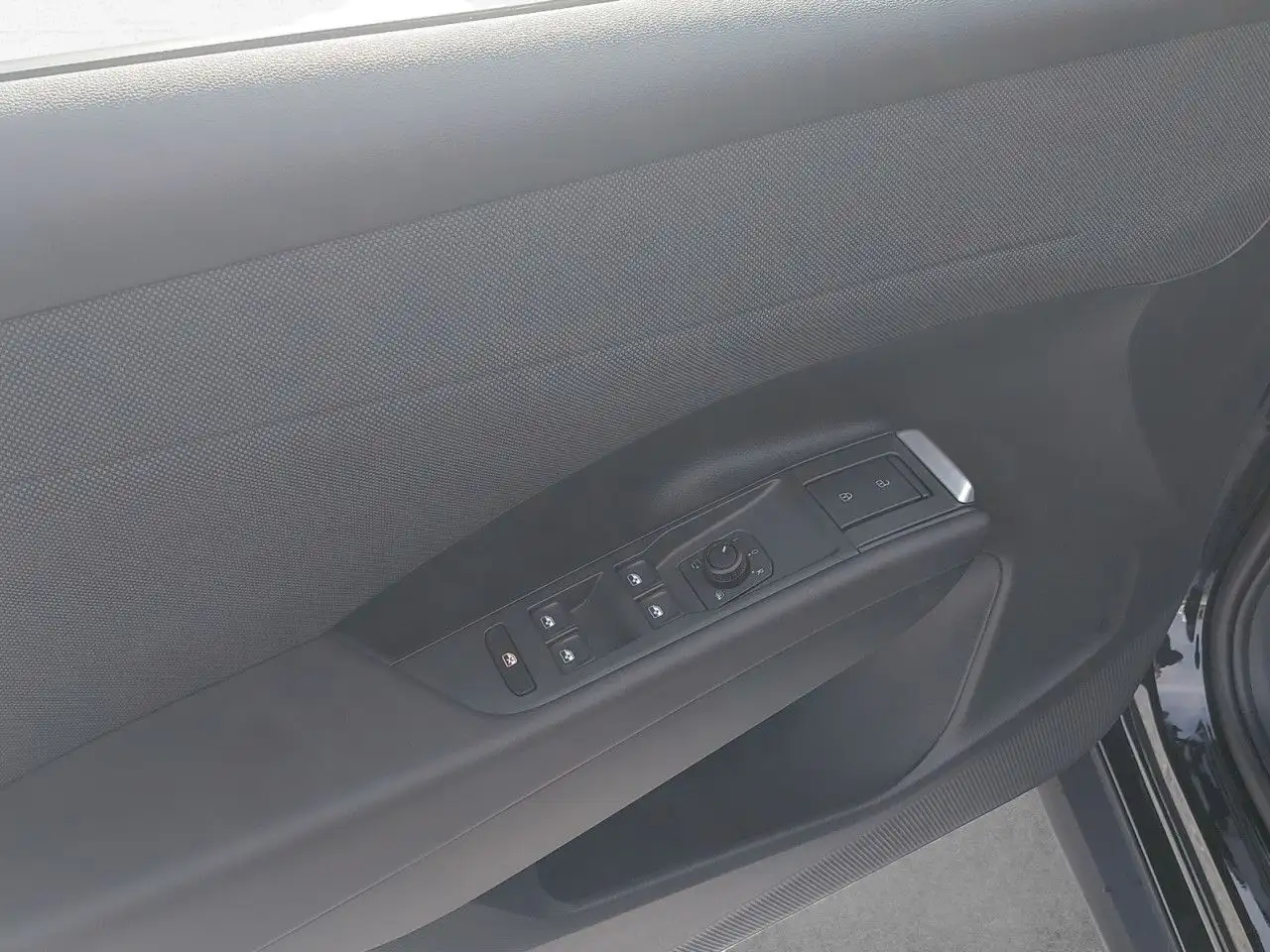 Volkswagen T-Roc T ROC 1.5 eTSI DSG LIFE CARPLAY RFK CLIMATRONIC AC 10